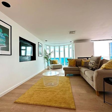 Stunning Panoramic Sea View Beach Location - Sleeps Up To 4 People - Free Parking - The Best Beach! - Great Location - Fast Wifi - Smart Tv - Newly Decorated - Sleeps Up To 4! Close To Bournemouth & Poole Town Centre & Sandbanks Ngoại thất bức ảnh